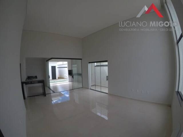 #612 - Casa para Venda em Taubaté - SP - 2