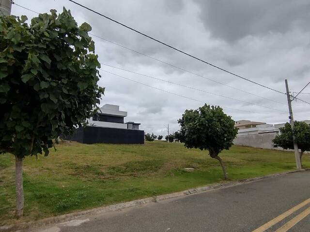 #891 - Terreno em condomínio para Venda em Taubaté - SP