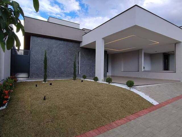 #1331 - Casa para Venda em Tremembé - SP - 2