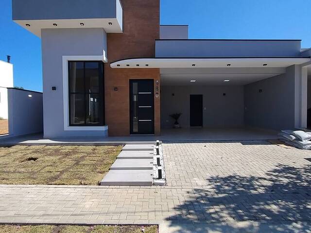 #1202 - Casa para Venda em Taubaté - SP