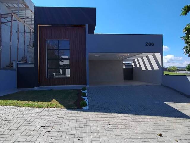 #1413 - Casa para Venda em Taubaté - SP - 2