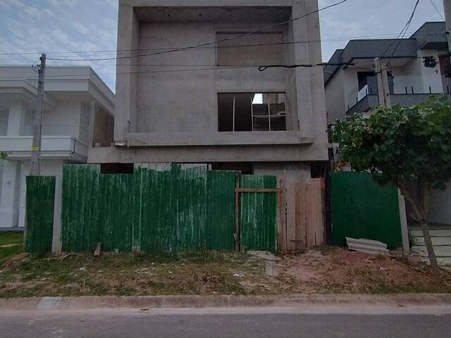 #1428 - Sobrado para Venda em Taubaté - SP - 2