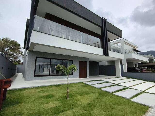 #1445 - Sobrado para Venda em Caraguatatuba - SP - 2