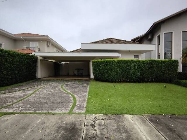 #CA0025 - Casa para Venda em Taubaté - SP - 1