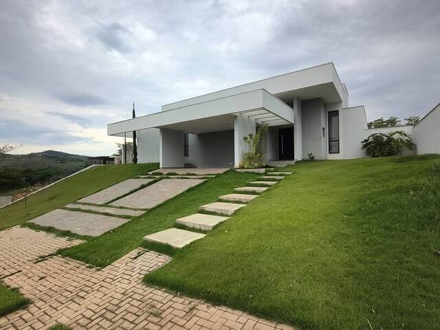 #1448 - Sobrado para Venda em Taubaté - SP - 2