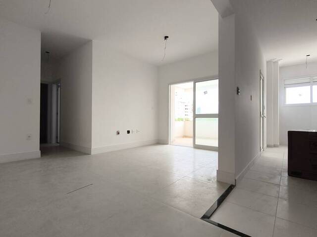 #1452 - Apartamento para Venda em Taubaté - SP - 2