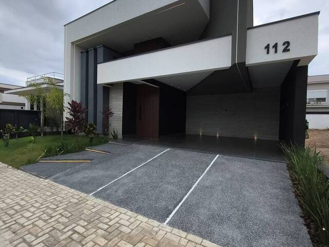 #1185 - Casa para Venda em Taubaté - SP