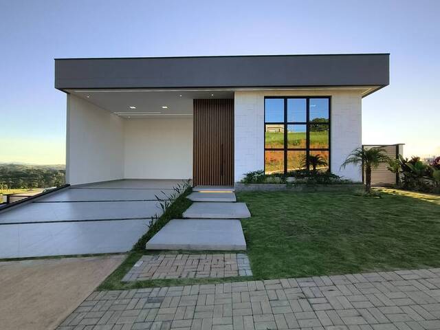 #1239 - Casa para Venda em Taubaté - SP