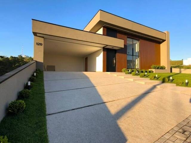 #1490 - Casa para Venda em Taubaté - SP - 2