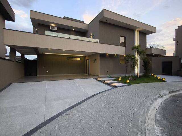 #521 - Sobrado para Venda em Tremembé - SP - 2