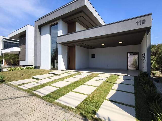 #714 - Casa para Venda em Taubaté - SP